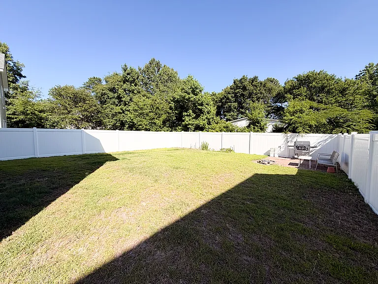 105 Georgia Bell St — Photo 27