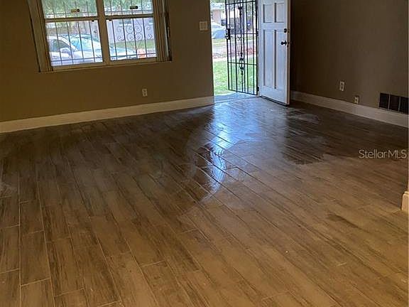 3rd image of 3810 Meadowbrook Ave