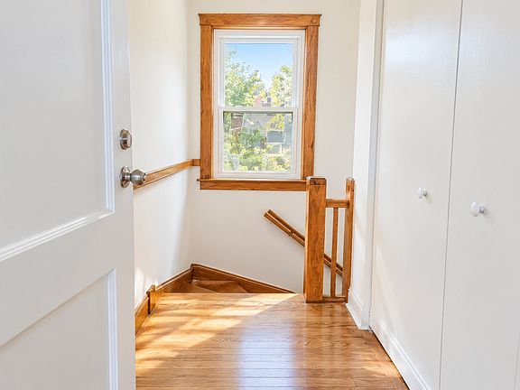 3rd image of 4348 S Artesian Ave #2