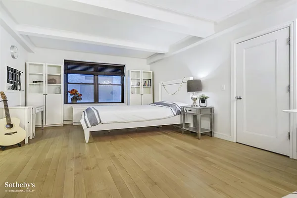 Rented by Sotheby's International Realty | media 27