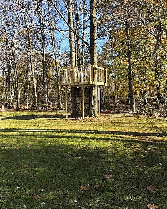 1st image of 888 Forestridge Dr