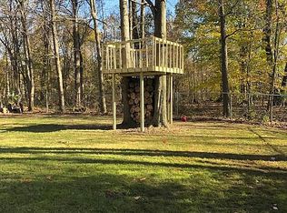 888 Forestridge Dr, Youngstown, OH 44512