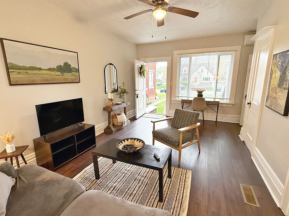 1st image of 1032 12th Ave #4