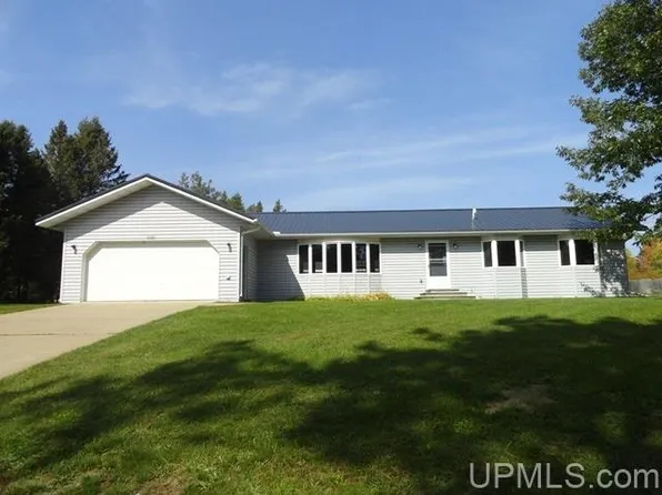 4681 3rd St, Watersmeet, MI 49969