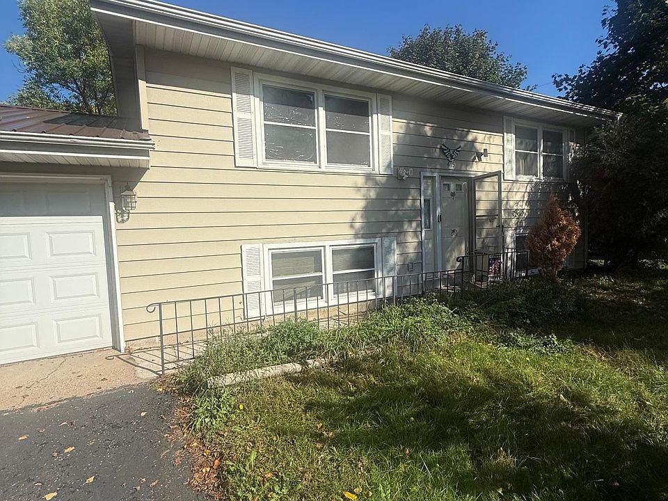 1st image of 415 W Ash St