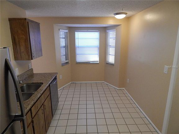 3rd image of 1117 Woodman Way