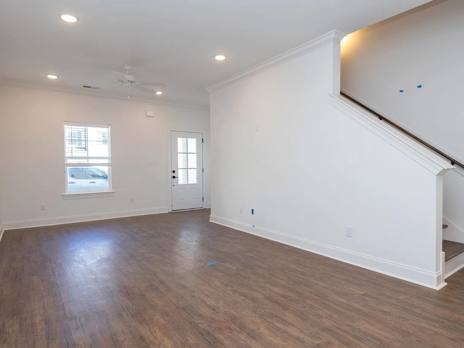 3 bed, 3.5 bath, 1656 sqft, $3,900 — Photo 2