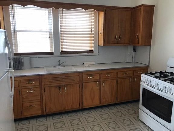 5th image of 47 Ilford Ave #2