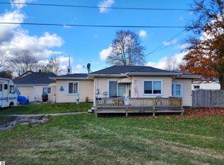 228 6th Ave, Tawas City, MI 48763