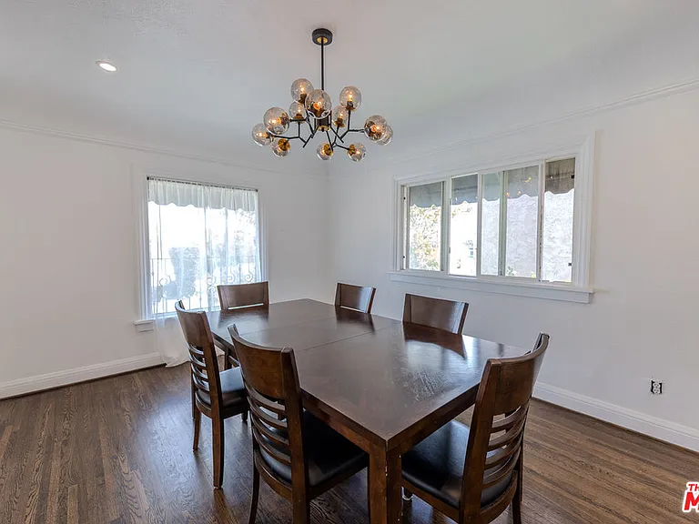 1067 S Sycamore Ave — Photo 10