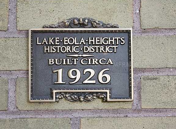 2nd image of 538 Broadway Ave