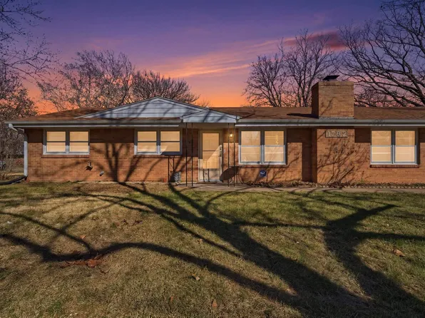 1732 Kenmar Dr, Manhattan, KS 66502