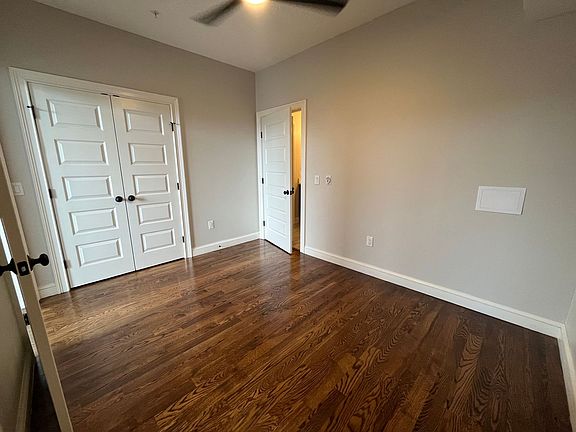 4th image of 605 Campbell Ave SE #202