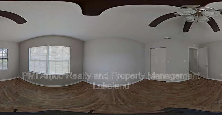 3211 Julia Ct — Photo 8