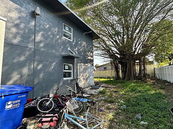 5th image of 704 NW 5th Avenue