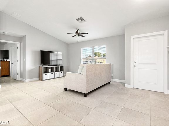 2nd image of 1700 NE 7th Place Cpe