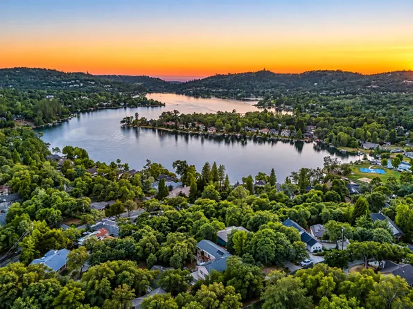 13868 Hemlock Dr, Penn Valley, CA 95946