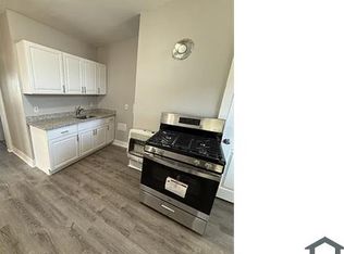 78 Waverly St #3R, Worcester, MA 01604