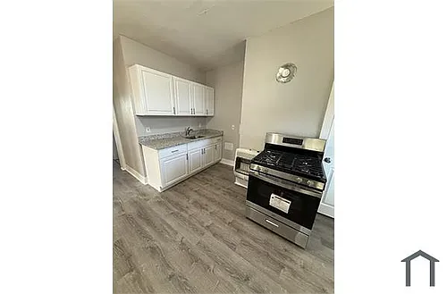 78 Waverly St #3R Photo 1