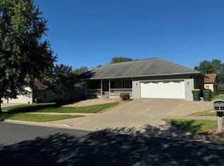 2385 Winfield Dr, Reedsburg, WI 53959