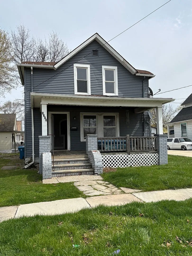 1713 Oakdale Ave photo 1