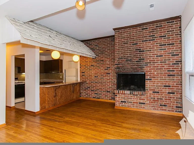 877 W Lill Ave #D2 — Photo 3