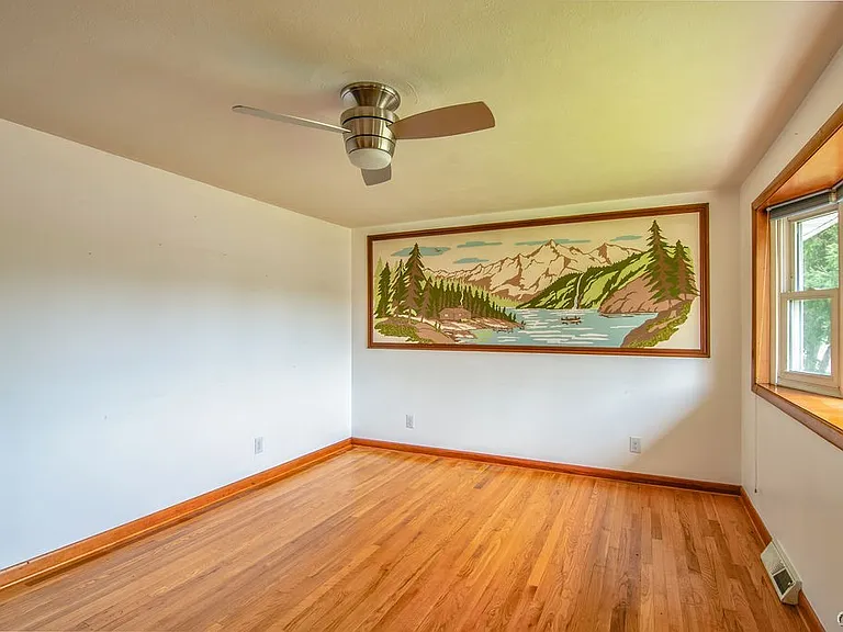 311 Swansea Ave — Photo 8