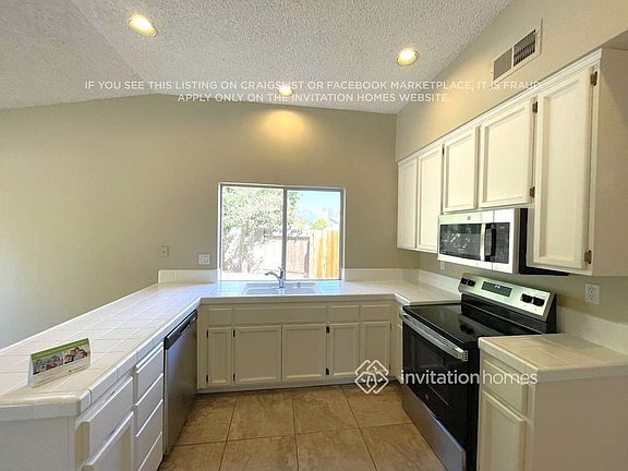 5th image of 8111 Darien Cir