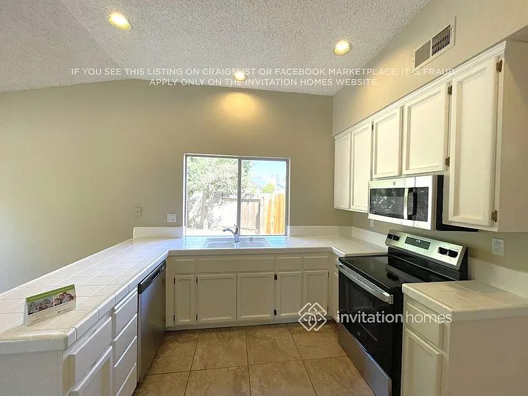 8111 Darien Cir — Photo 6
