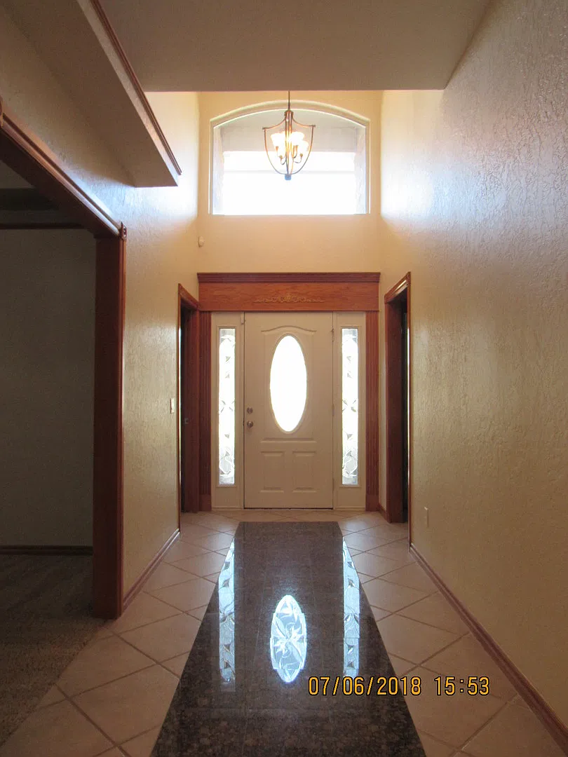 Pet Negotiable Upon Homeowner Approval!! — Photo 2