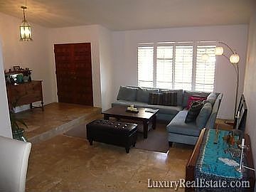 3rd image of 121 E Loma Vista Dr