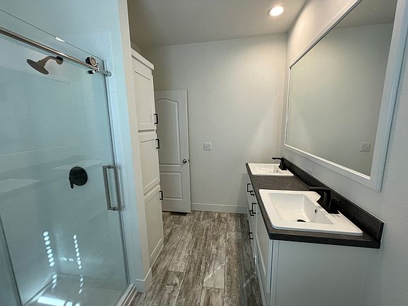 5th image of 2200 W Wilson St #51