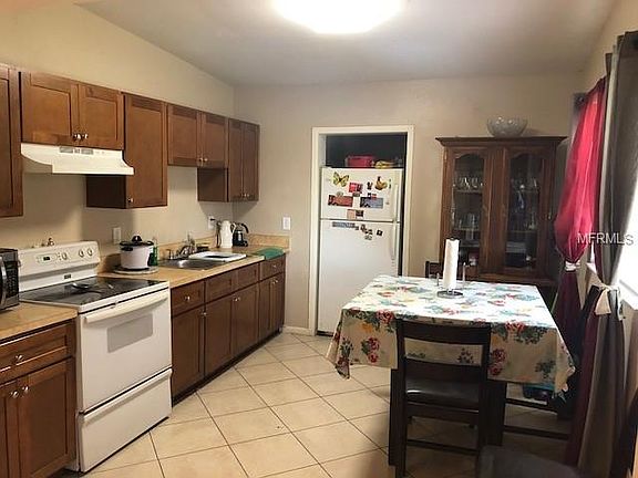 5th image of 6211 N Thatcher Ave