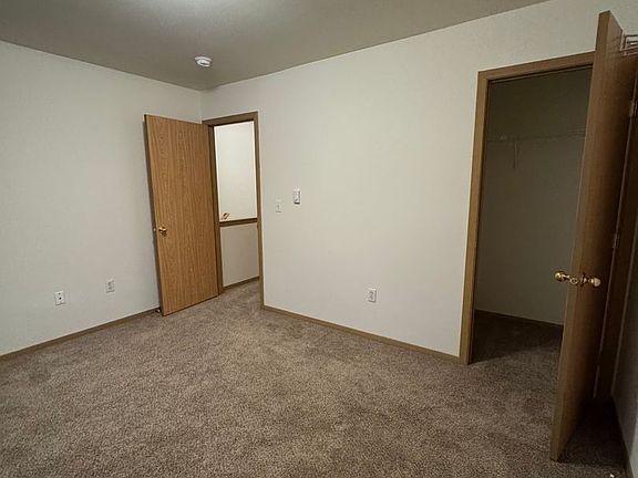 5th image of 2719-2723 W Maplewood Ave #107