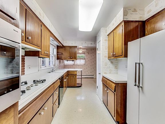 4th image of 801 S Dunton Ave