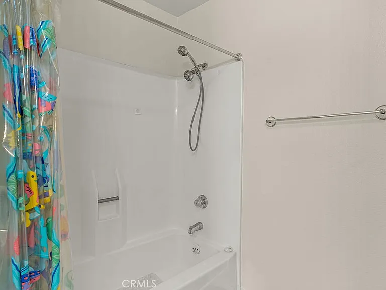 16831 S Mariposa Ave — Photo 16