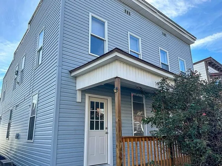 132 Arch St — Photo 8