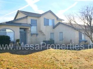 12751 Snake River Dr, Victorville, CA 92392