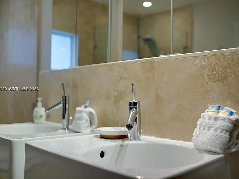 4101 Bayview Dr — Photo 38
