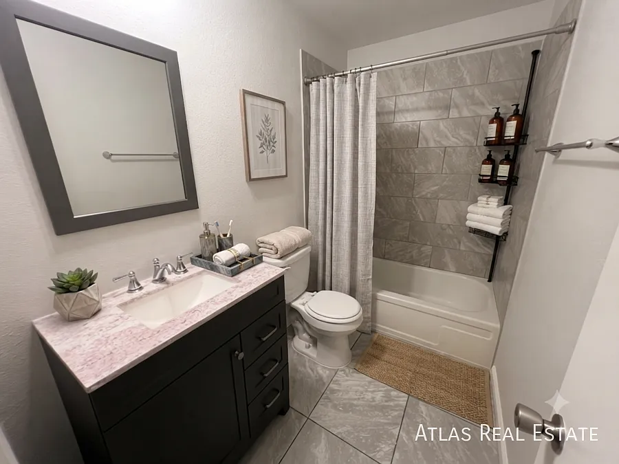 Tours Now Open! *Apply Today and Enjoy 4-Weeks Rent Free with Signed Lease! — Photo 2