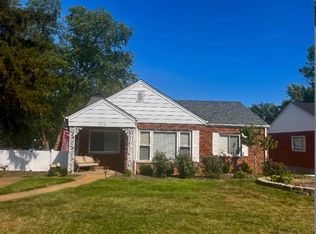 1510 Pinetree Ln, Saint Louis, MO 63119