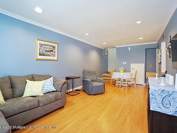 4th image of 16 Dreyer Ave #B