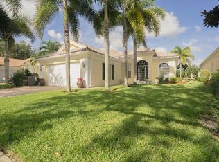 5905 Bermuda Ln, Naples, FL 34119