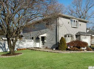 775 Carlton Rd, West Babylon, NY 11704