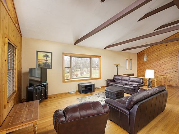 5th image of 147 Shadynook Dr
