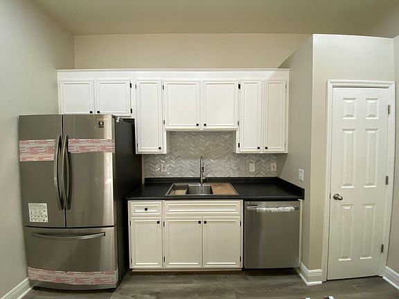 5th image of 2903 Royal Palm Way