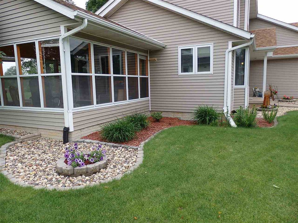 1st image of 5 Deer Hollow Dr