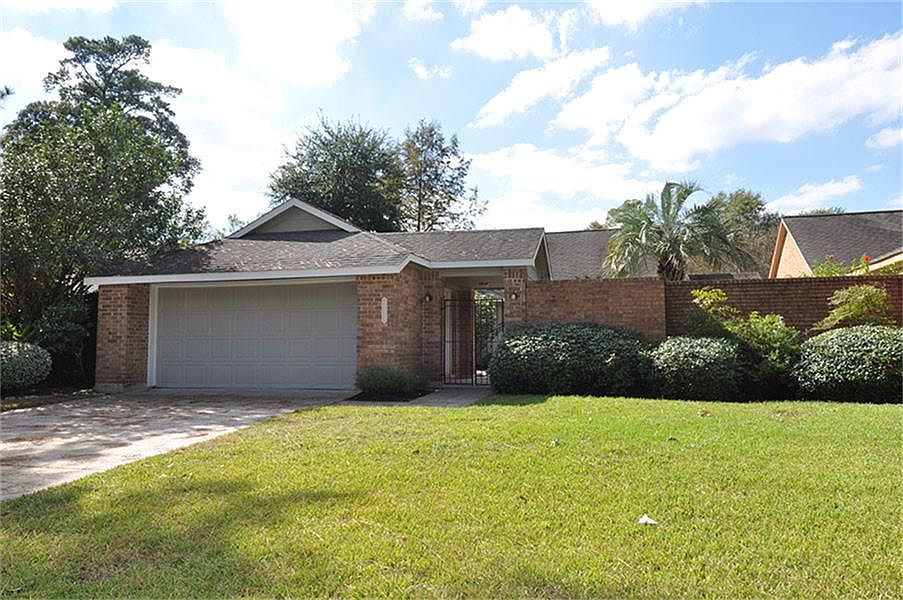 1st image of 3423 Valley Gardens Dr