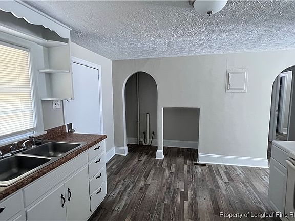 4th image of 315 Jasper St