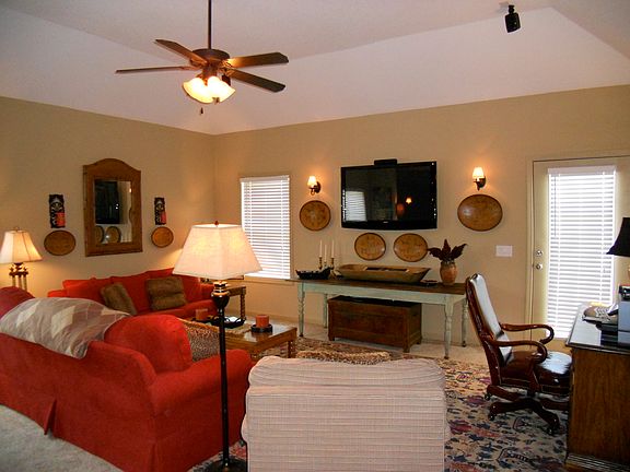 2nd image of 400 Abaco Cir